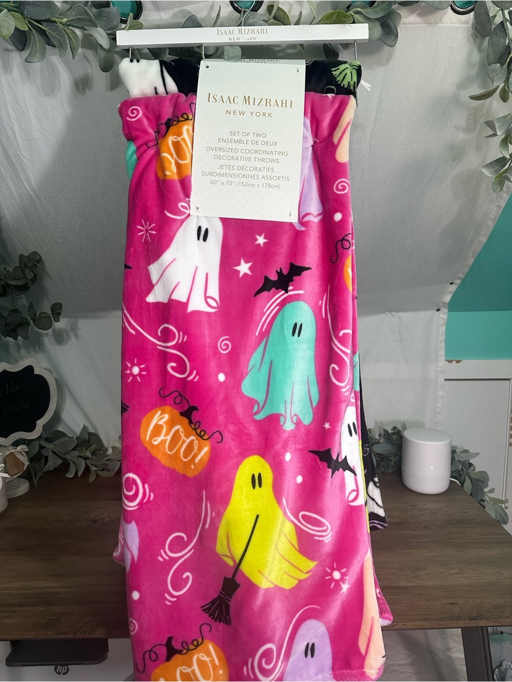 Isaac Mizrahi Pink & Black Halloween Ghosts throw set of 2
